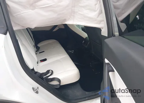 2021 Tesla Model Y Long Range Dual Motor All-Wheel Drive z USA, uszkodzony, nr VIN 5YJYGDEE7MF302547